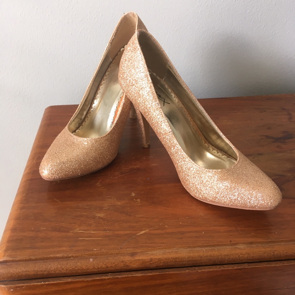 Sparkly Gold Classic Heels